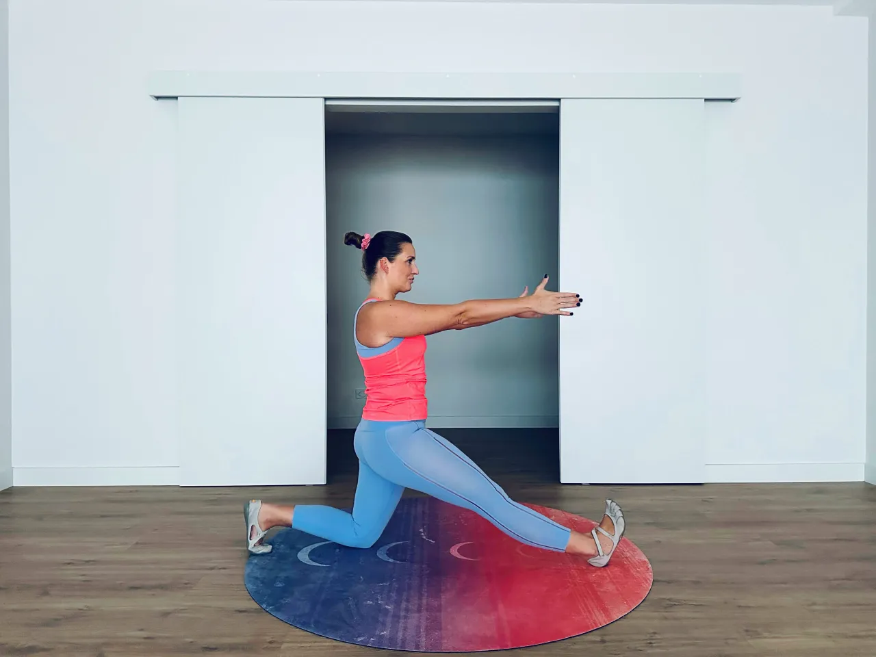 Szpagat: Francuski czy poprzeczny? Który łatwiejszy dla Ciebie?