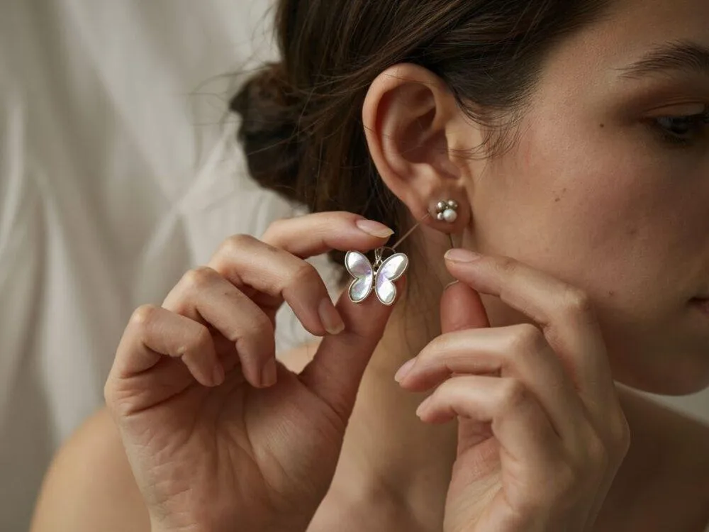 Jak wyjąć kolczyk z ucha bez bólu i ryzyka infekcji