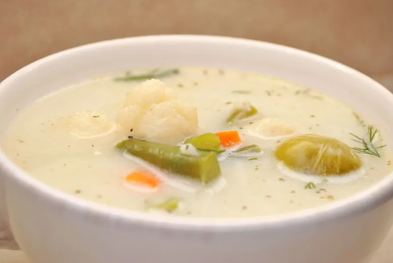 Jak zrobić zupę jarzynową - prosty przepis na smaczną zupę bez wysiłku