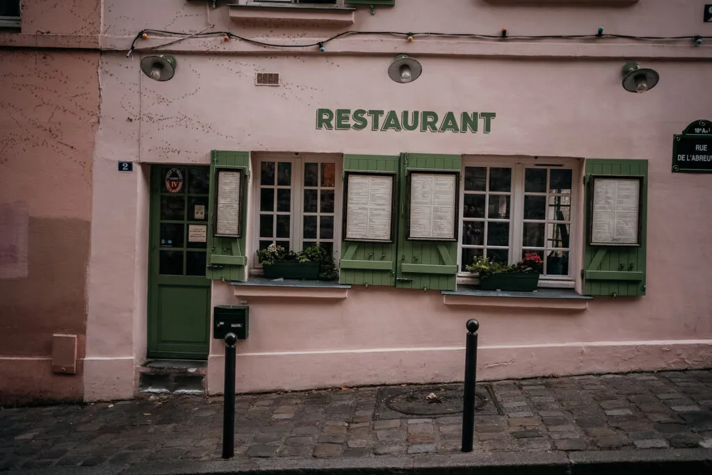 Gdzie zjeść w Paryżu: najlepsze miejsca, które musisz odwiedzić