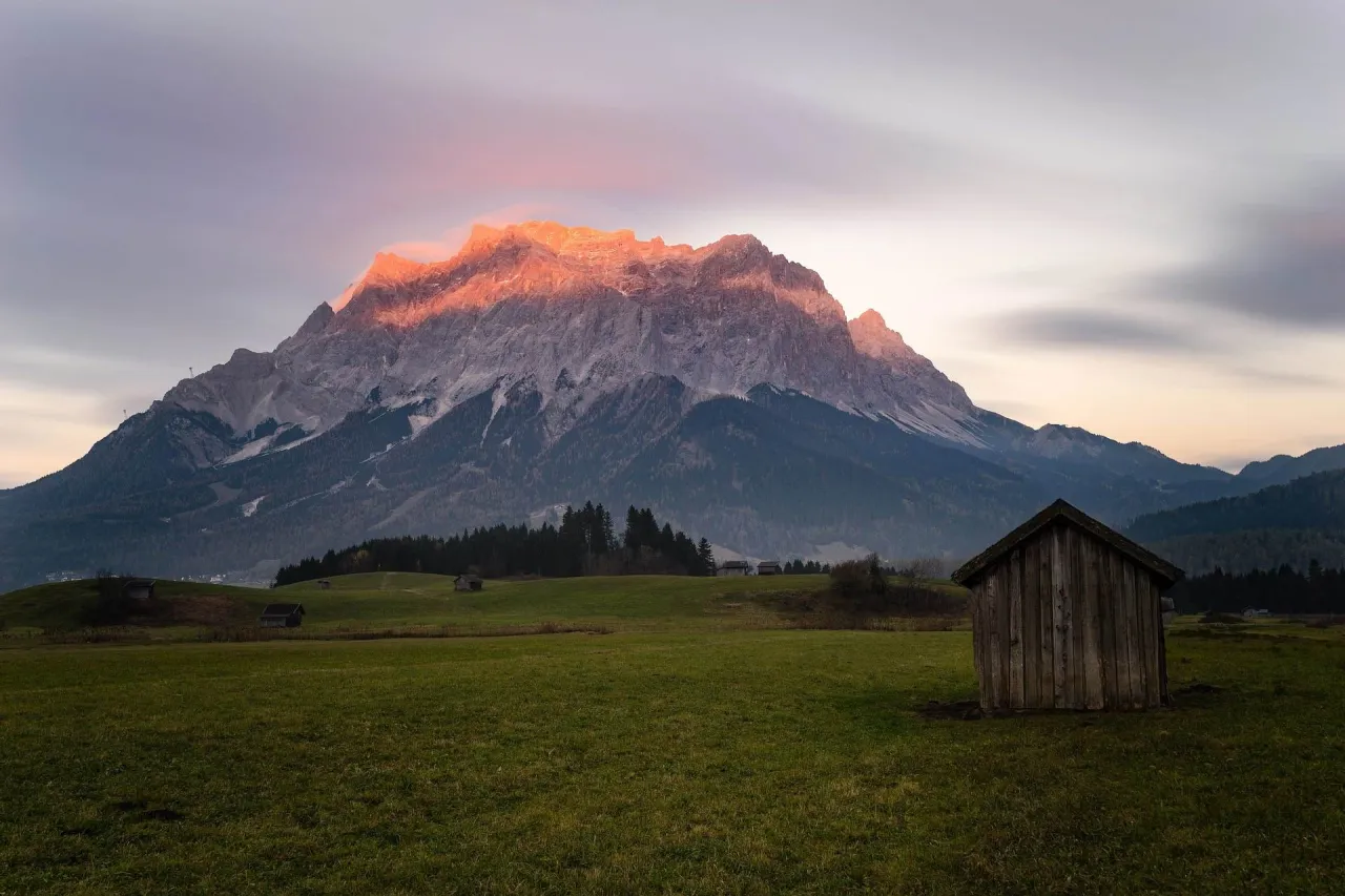 Zugspitze: Deutschlands höchster Berg Fakten, Tipps & Gipfelerlebnis