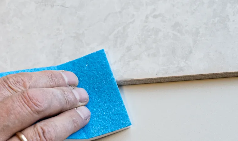 Jak naprawić terakotę: skuteczne sposoby na usunięcie uszkodzeń Jak naprawić terakotę: skuteczne sposoby na usunięcie uszkodzeń