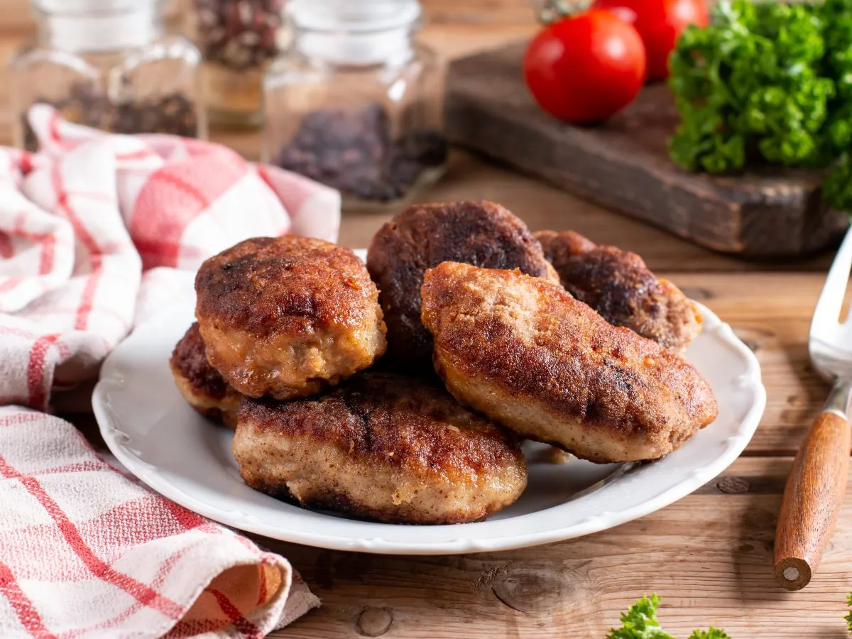 Kotlety mielone bez bułki tartej? Odkryj 10+ zamienników!