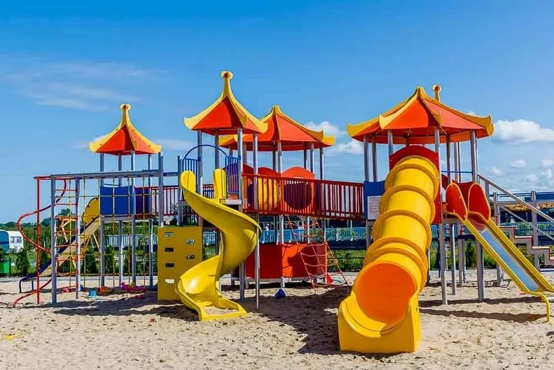 Wczasy nad morzem z dzieckiem gdzie jechać - najlepsze bezpieczne miejsca