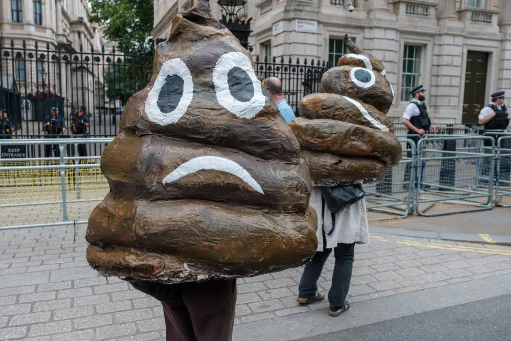 Co oznacza sen o kupie ludzkiej? Zrozum swoje emocje i konflikty