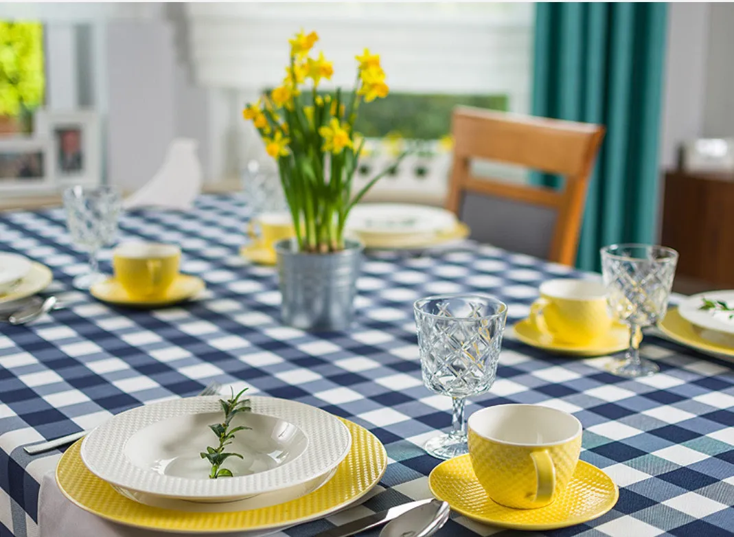 Jak jeść zupę poprawnie, aby uniknąć faux pas i rozlania