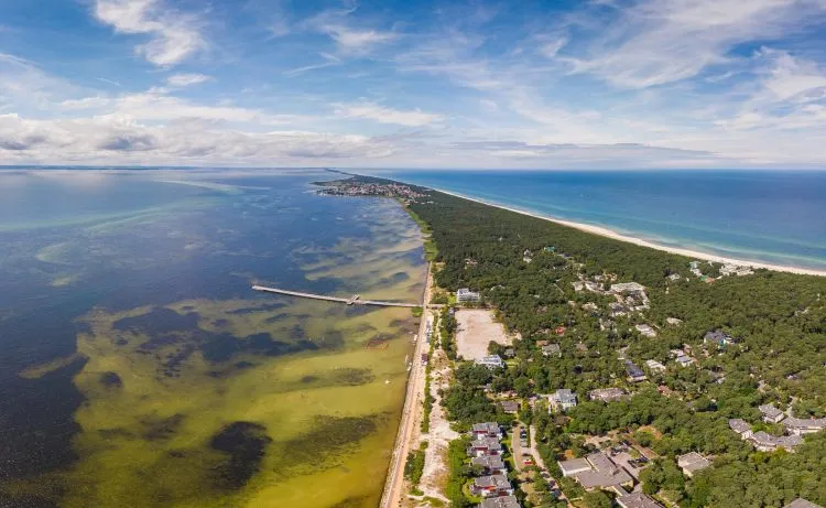 Bałtyk jest morzem głębokim czy płytkim? Odkryj prawdę o jego głębokości
