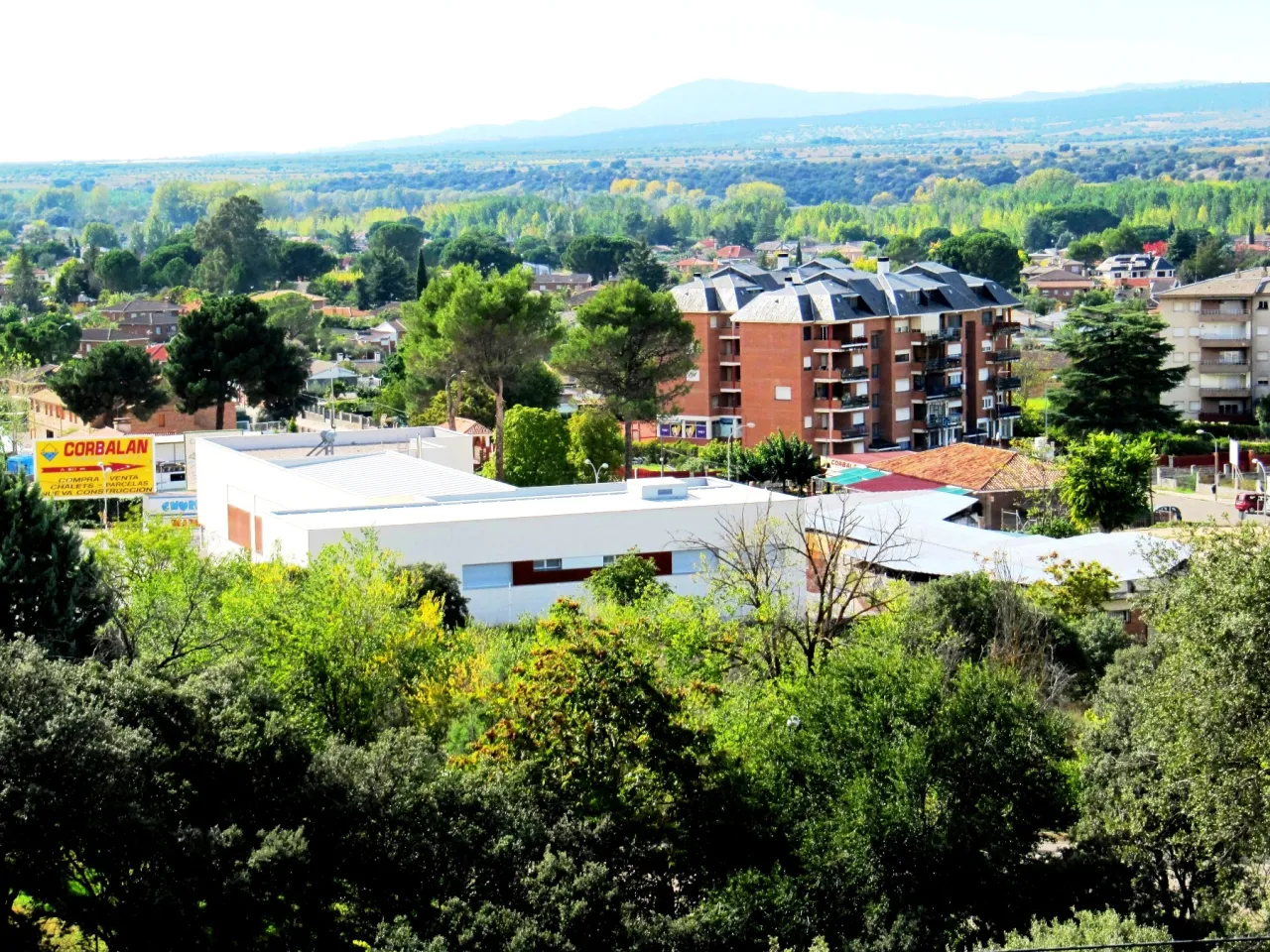 Todo sobre la urbanización Calalberche: historia, servicios y atractivo