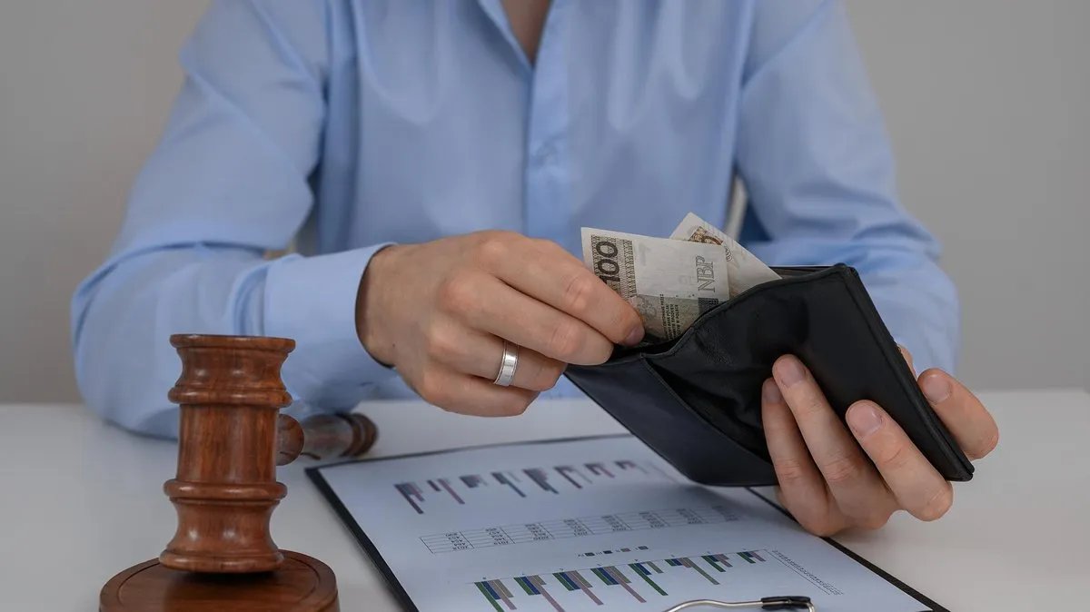 Czy komornik może zająć mieszkanie żony za długi męża? Oto prawda