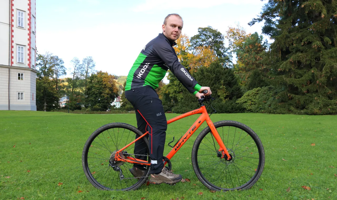 Jak dobrać wysokość siodełka w rowerze, aby uniknąć bólu i kontuzji