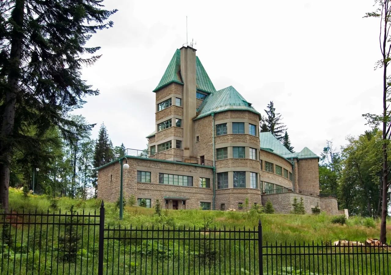 Zamek Prezydenta RP w Wiśle: Twój przewodnik po historii i zwiedzaniu