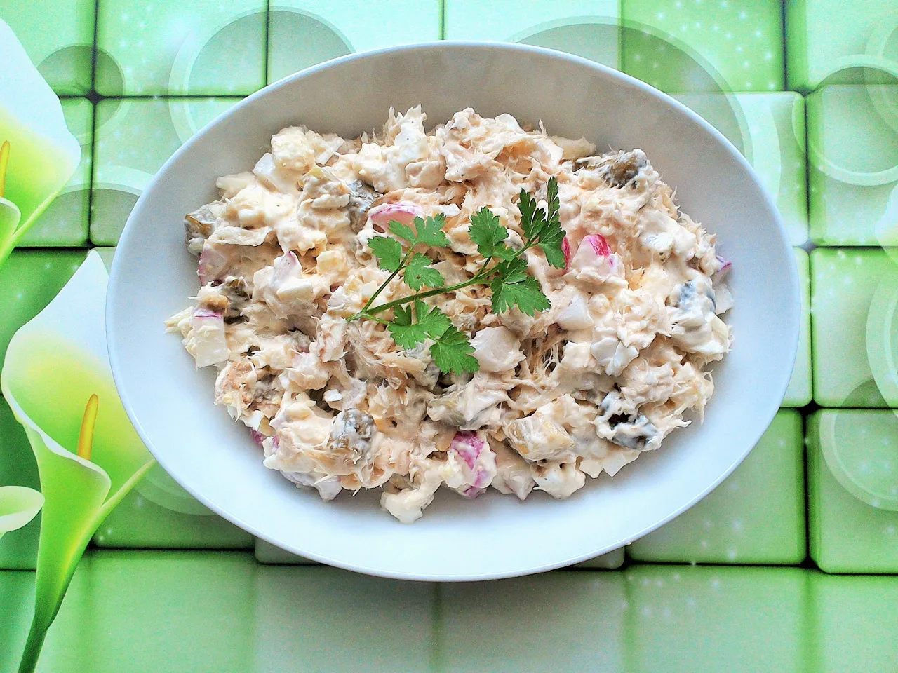 Jak zrobić sałatkę z makreli - prosta i smaczna receptura na każdą okazję