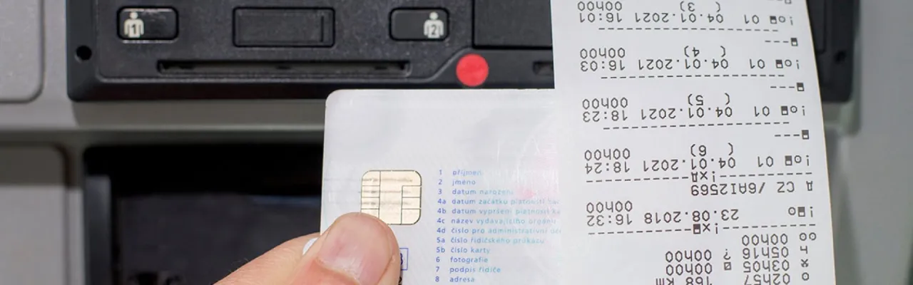 Jak sprawdzić status karty kierowcy i uniknąć problemów z prawem jazdy