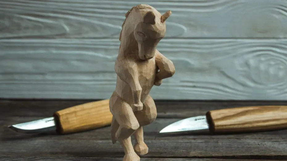 Holzskulptur selber machen: Einfacher Start für Anfänger