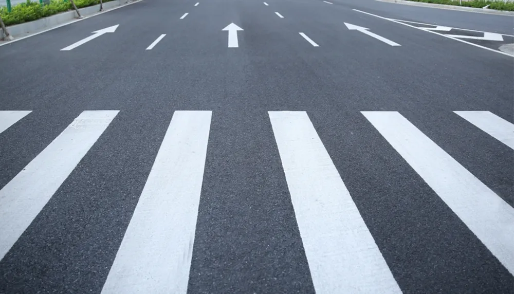 Jak malować pasy na drodze - uniknij najczęstszych błędów i kosztów