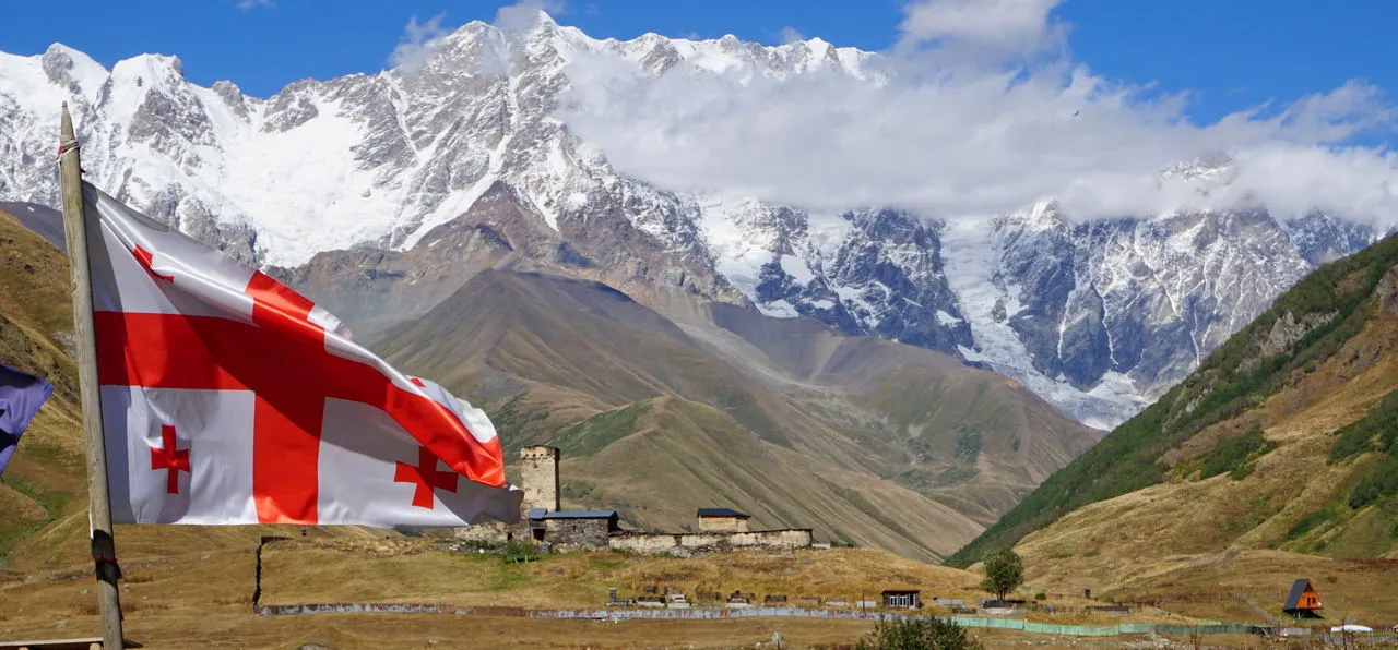 Planowanie wakacji w Gruzji na własną rękę: Jak zwiedzać