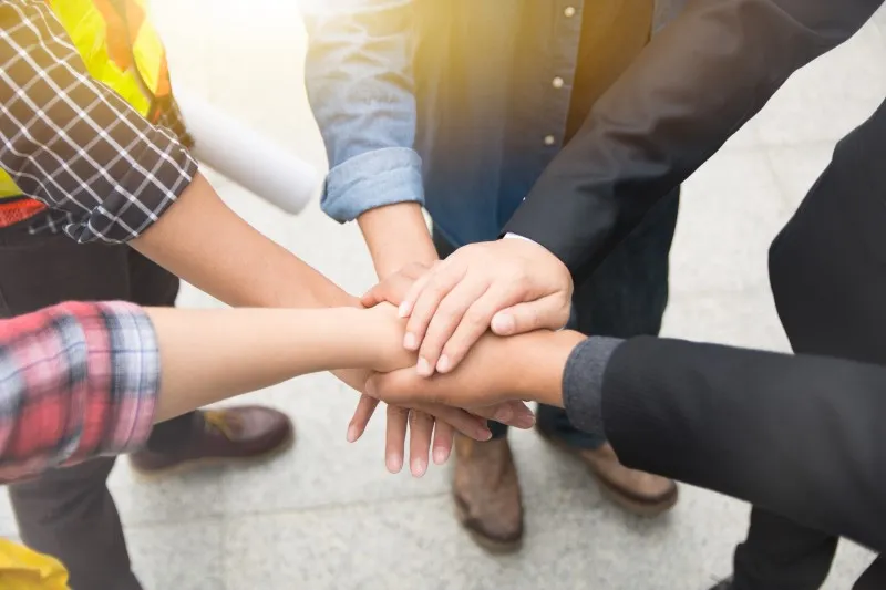 Czym zajmują się związki zawodowe i jak chronią prawa pracowników