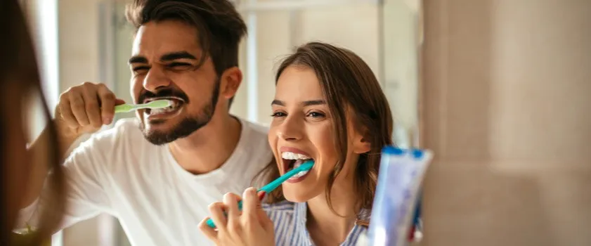 Jak skutecznie wzmocnić zęby i dziąsła dzięki diecie i higienie