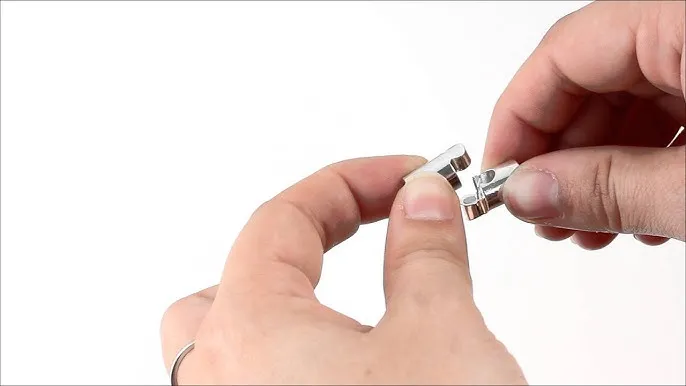 Jak otworzyć bransoletkę modułową bez uszkodzeń - proste kroki