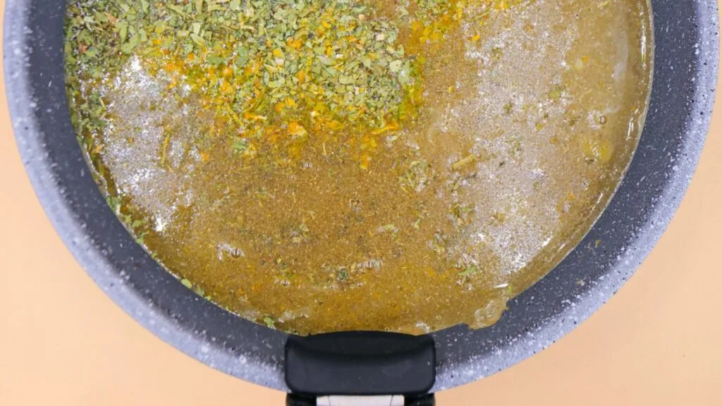 Jak zagęścić zupę? Tradycyjne i zdrowe metody [Poradnik]