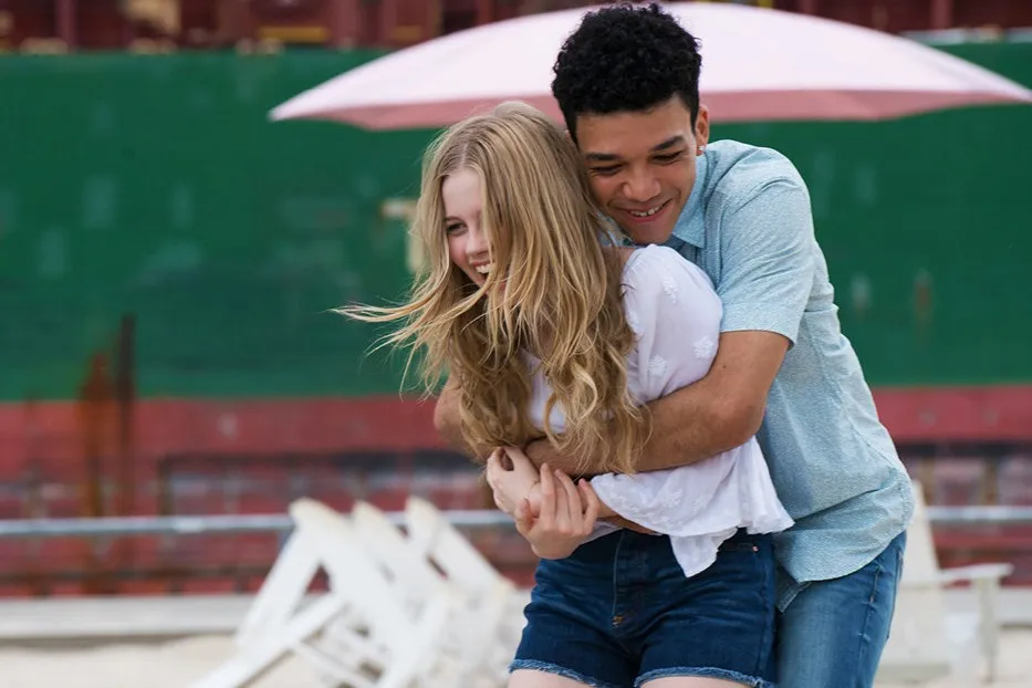 Filmy o zakochanych nastolatkach, które poruszają serce i emocje