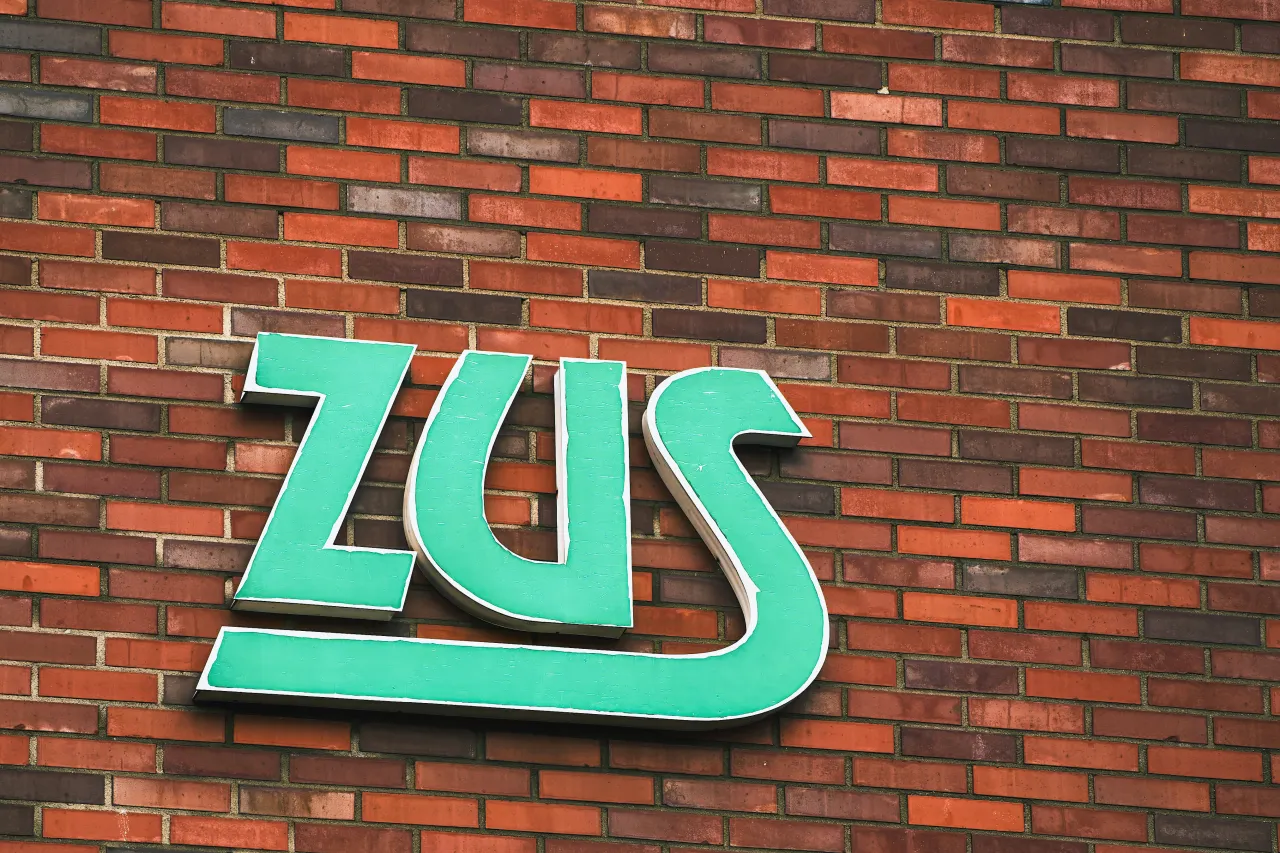 Jak obliczyć zasiłek chorobowy po ustaniu zatrudnienia i uniknąć błędów Jak obliczyć zasiłek chorobowy po ustaniu zatrudnienia i uniknąć błędów