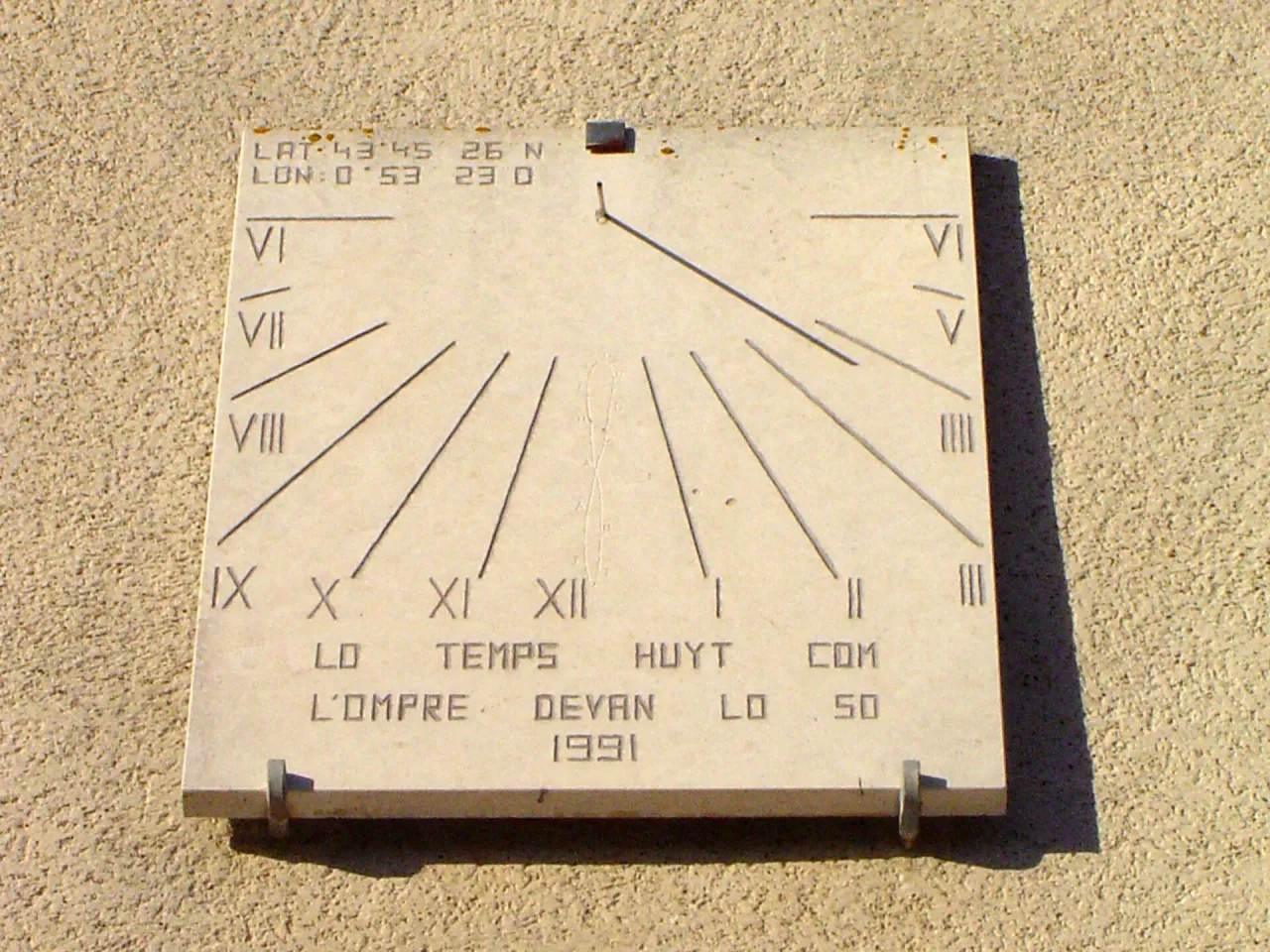 Gnomon: co to jest i jak może ułatwić pomiar czasu i kierunków
