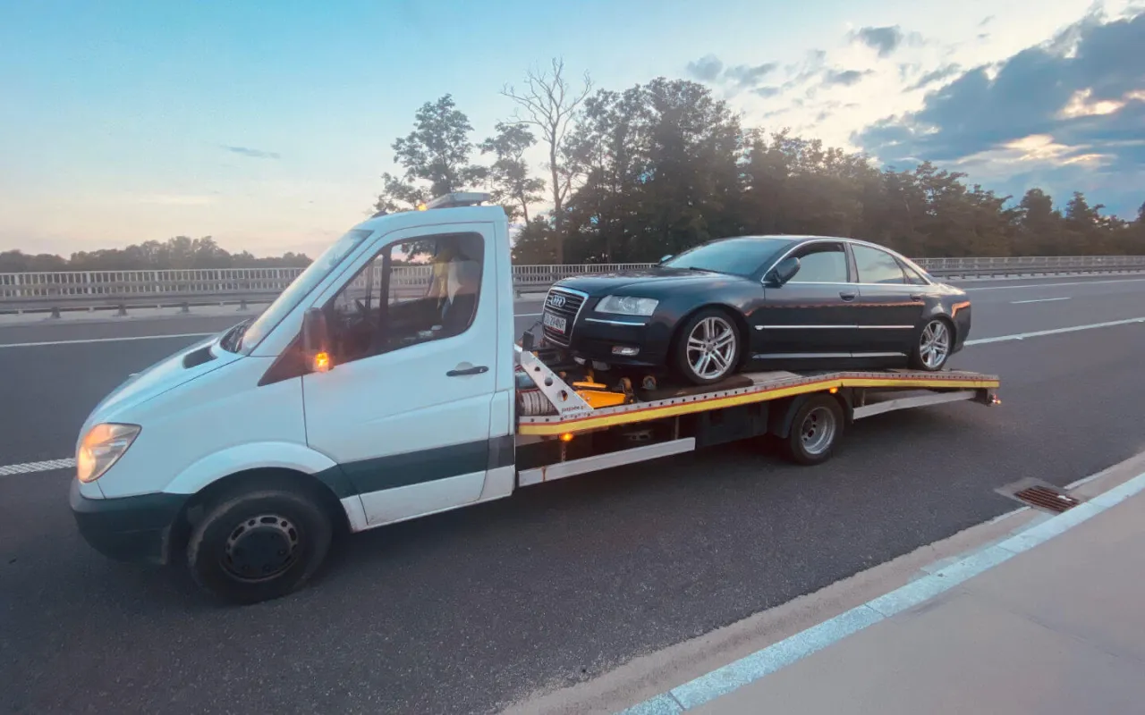Ile waży laweta? Legalny transport na kat. B - sprawdź!