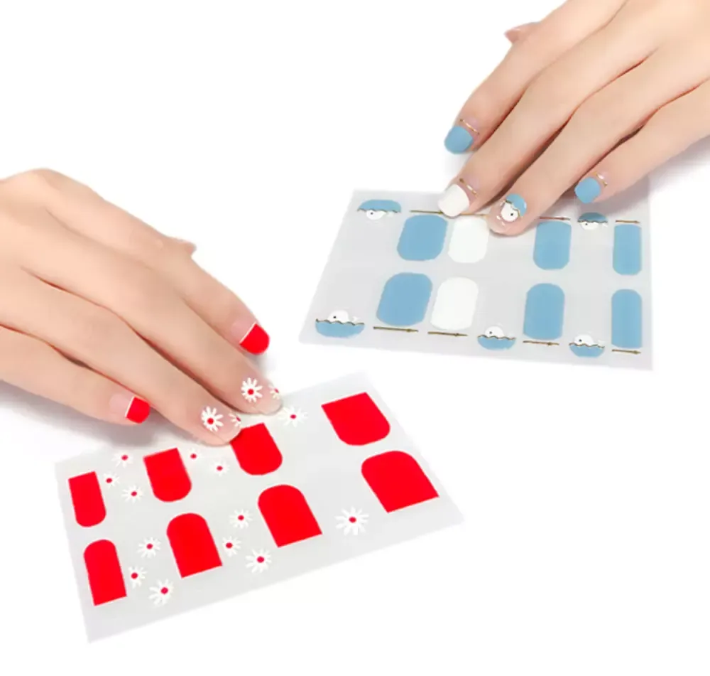 Jak naklejać naklejki na paznokcie samoprzylepne bez bąbelków? Jak naklejać naklejki na paznokcie samoprzylepne bez bąbelków?