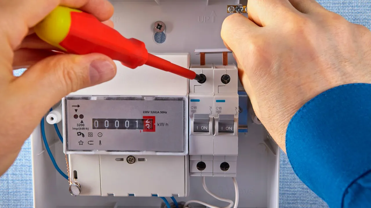 Jak odczytać licznik dwukierunkowy? Poradnik dla tych co mają problem