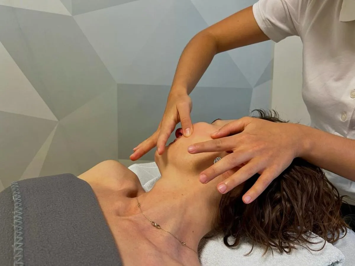 Jak długo utrzymuje się efekt po masażu kobido? Oto prawda o rezultatach