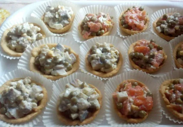 Gdzie kupić babeczki do sałatki jarzynowej? Sprawdzone miejsca i porady