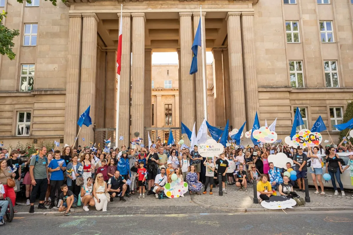 Szkoła w Chmurze: Jak działa? Czy to opcja dla Twojego dziecka?