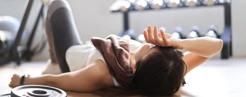 Ból po treningu: jak szybko wrócić do ćwiczeń bez ryzyka kontuzji