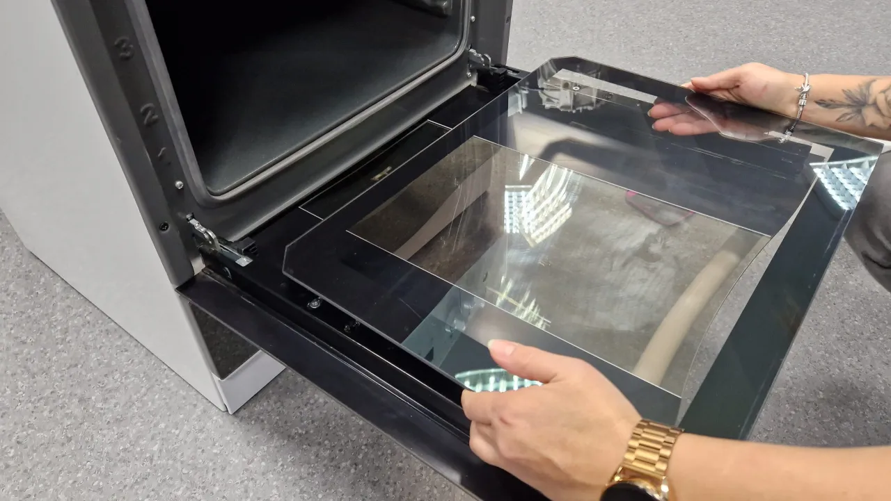 Jak bezpiecznie wyjąć szybę z piekarnika Amica: kompletna instrukcja krok po kroku