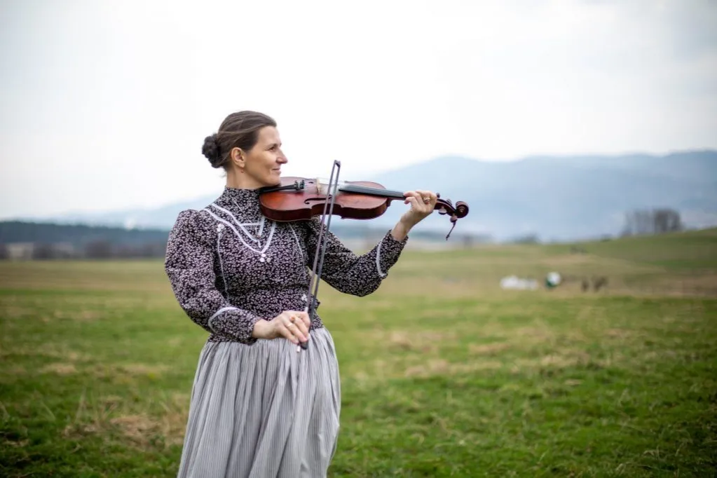 Jak trzymać skrzypce, żeby grać najlepiej i unikać złych nawyków