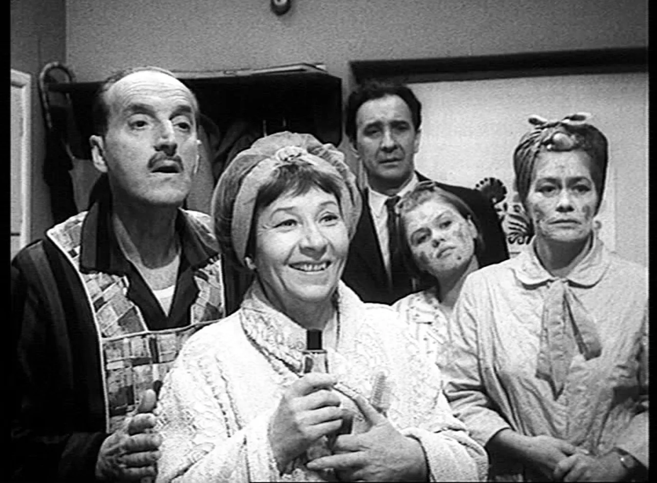 Film Wojna domowa - kultowy serial o życiu rodzinnym w czasach PRL