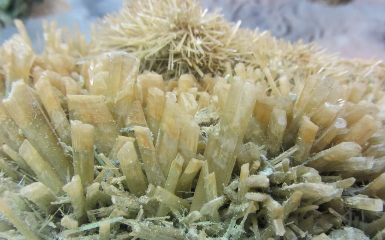 Jak powstaje gips - zaskakujące fakty o jego tworzeniu i pochodzeniu