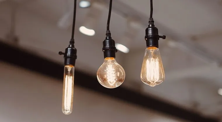 Rodzaje gniazd żarówek i ich przeznaczenie - klucz do oświetlenia domu