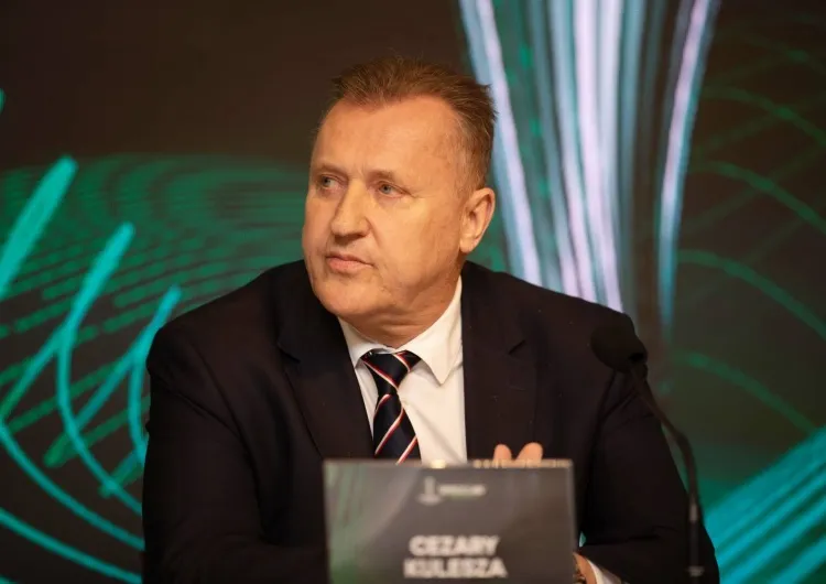 Szokujące zarobki prezesa PZPN. Ile naprawdę zarabia szef polskiej piłki?