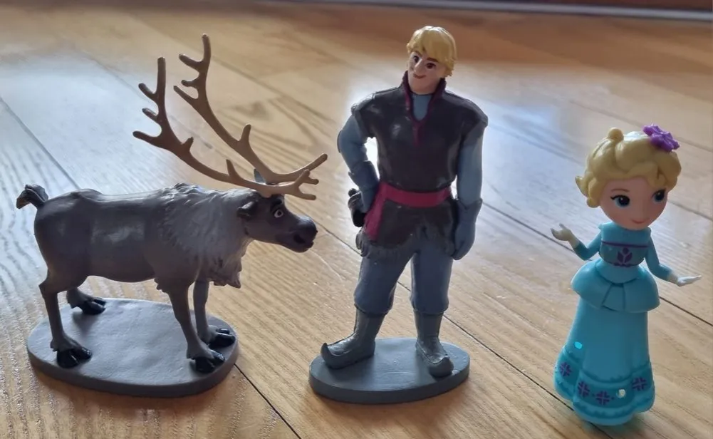 Sven Kraina Lodu zabawka - idealny prezent dla małych fanów bajki
