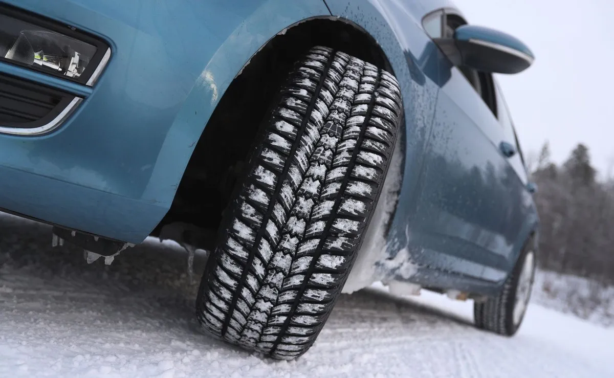 Opony bieżnikowane: Jak wybrać? Ranking firm i bezpieczeństwo