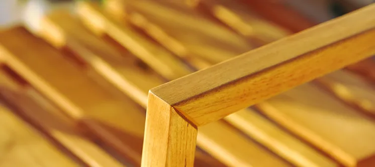 Jak skutecznie zabezpieczyć drewniane meble ogrodowe przed zniszczeniem?