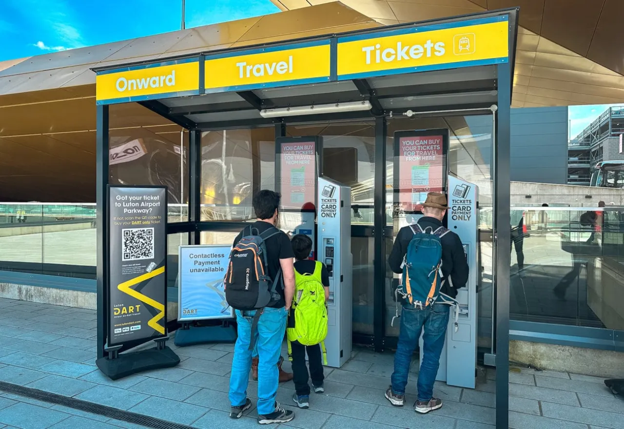 Jak dojechać z lotniska do Londynu? Najlepsze opcje transportu