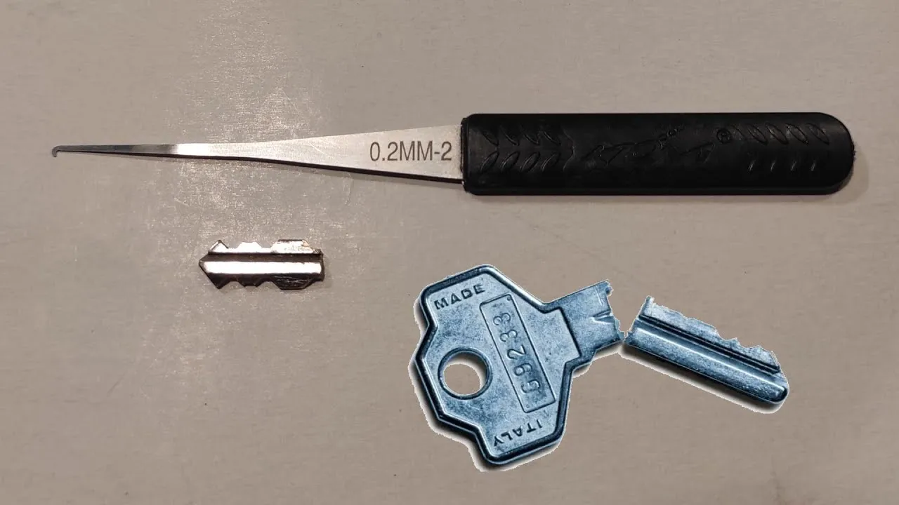 Jak Samodzielnie Naprawić Złamany Kluczyk Samochodowy - Skuteczne Metody i Porady