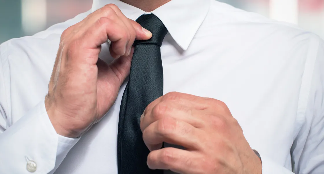 Jak prać krawaty: Skuteczne metody czyszczenia różnych rodzajów