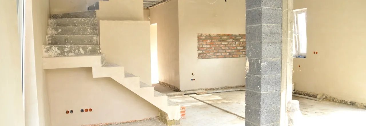 Tynki maszynowe gipsowe czy cementowo-wapienne – kluczowe różnice i opinie