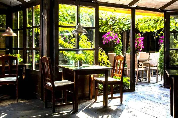 Gdzie zjeść w Kazimierzu? Odkryj najlepsze lokale na każdą kieszeń