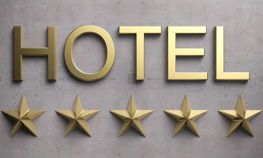 Kto przyznaje gwiazdki hotelom i jakie są kryteria oceny?
