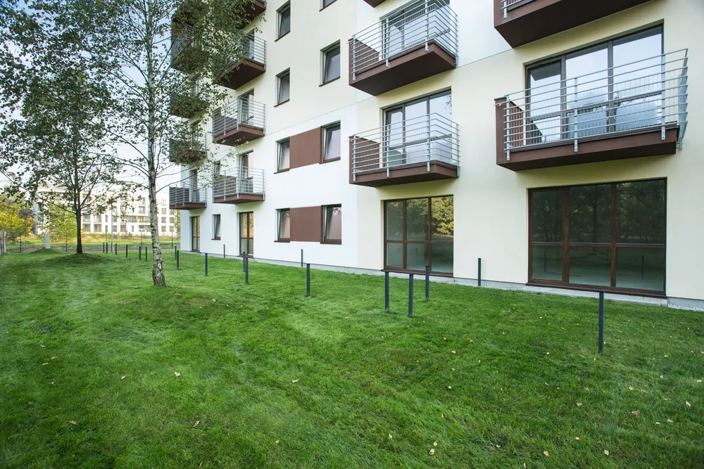 Czy warto wykupić grunt pod swoim mieszkaniem w bloku? Odkryj prawdę.